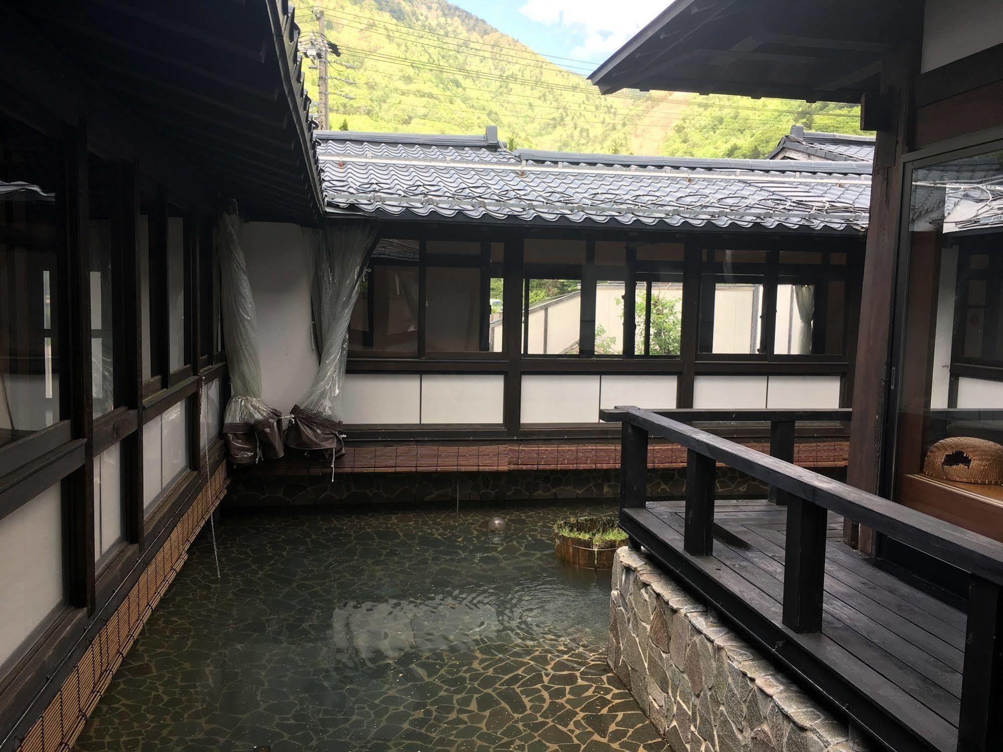Okada Ryokan Warakutei Takayama  Exterior photo