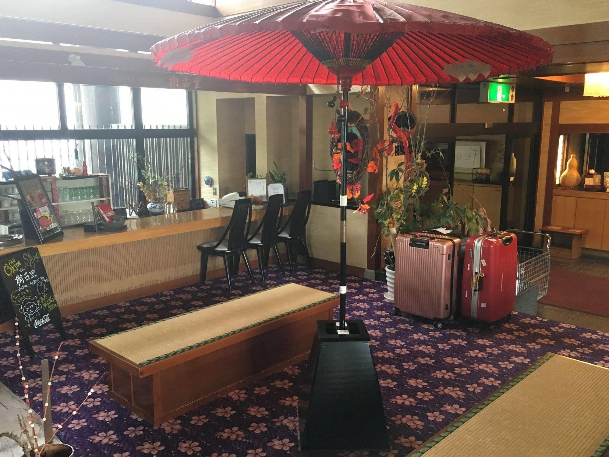 Okada Ryokan Warakutei Takayama  Exterior photo