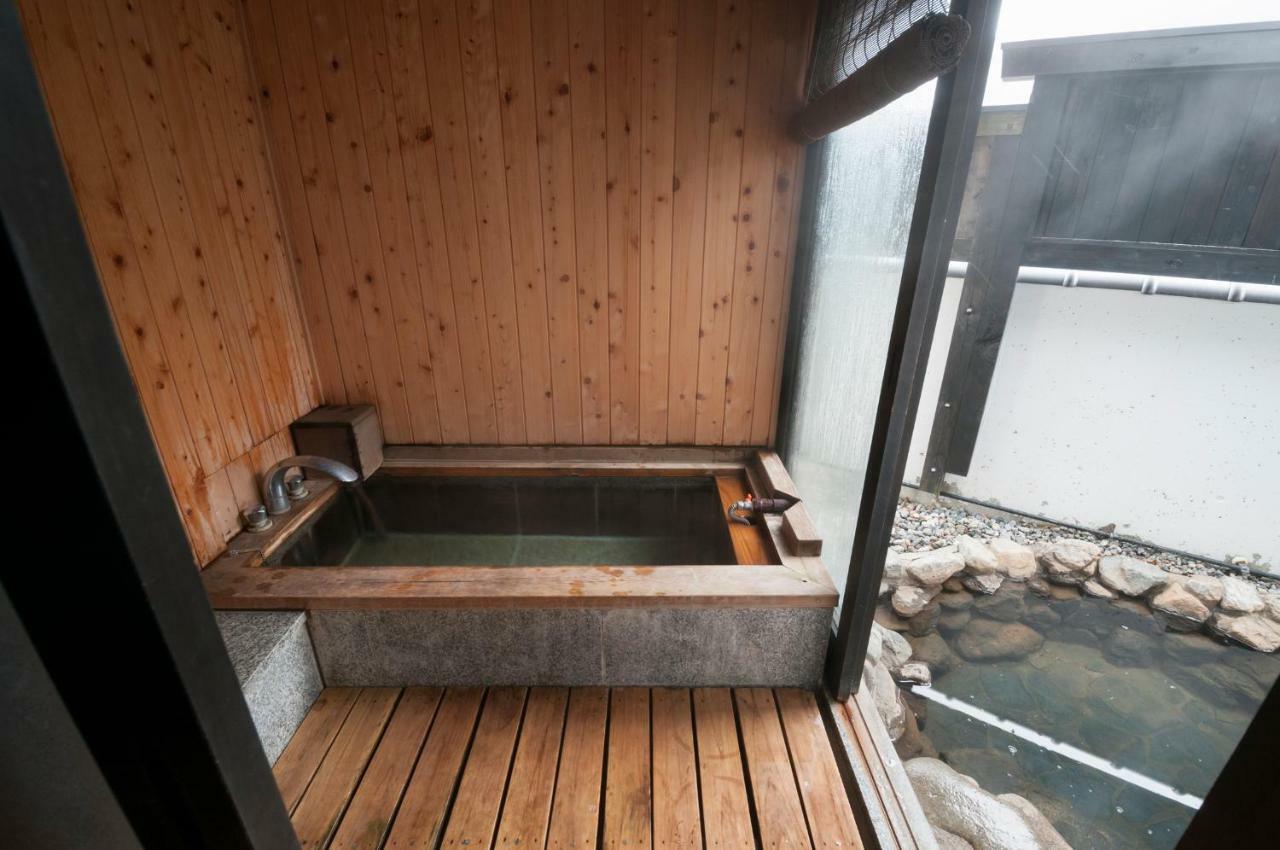Okada Ryokan Warakutei Takayama  Exterior photo